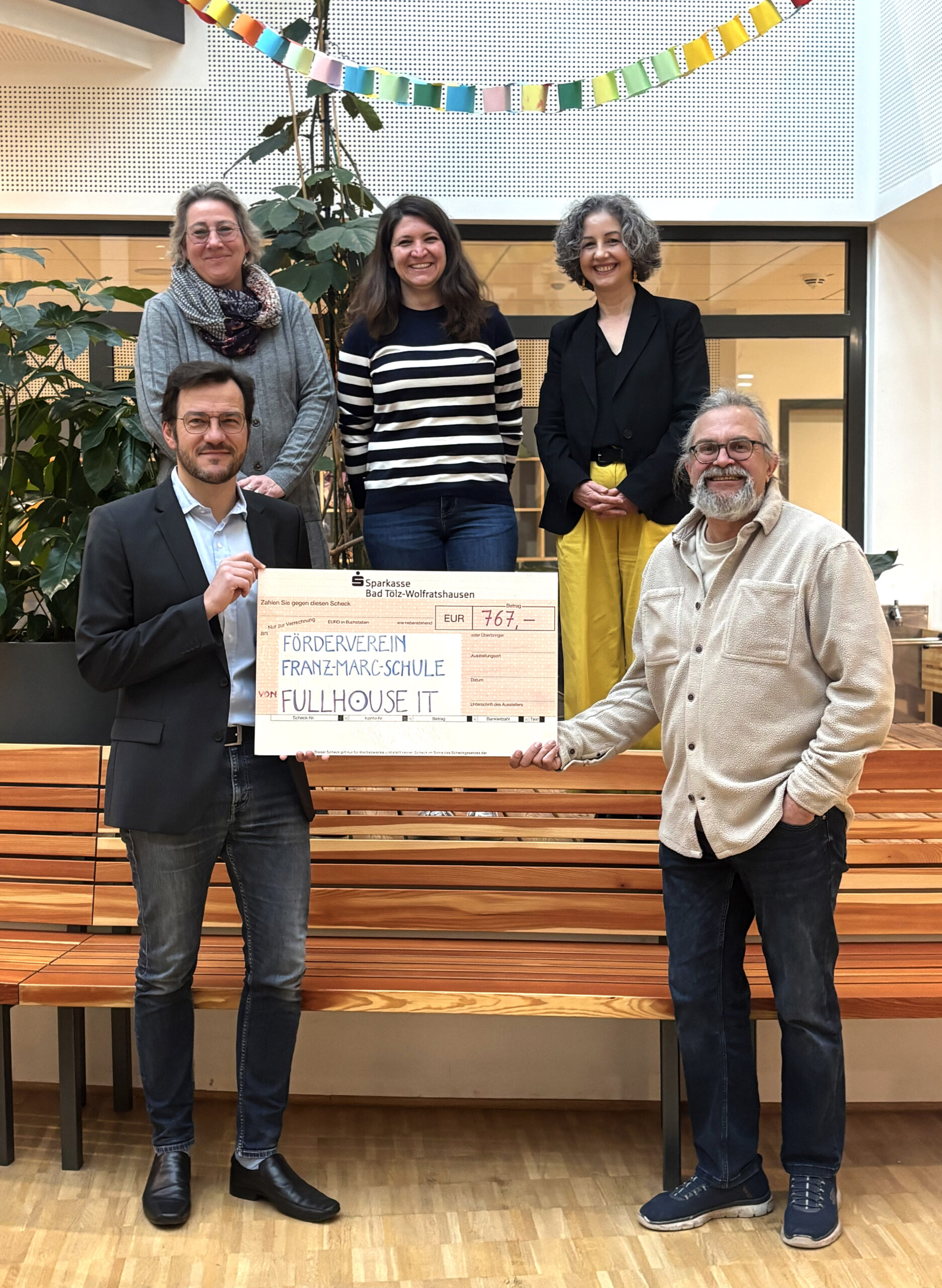 Spendenübergabe an der Franz-Marc-Schule Geretsried